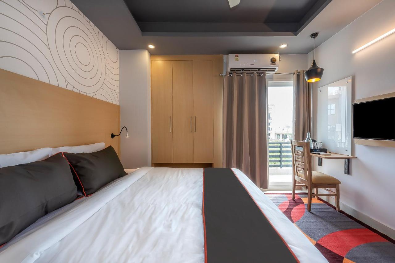 Collection O 162 Vardhman International Hotel Gurgaon Buitenkant foto