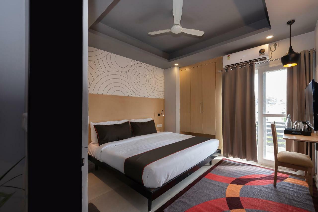 Collection O 162 Vardhman International Hotel Gurgaon Buitenkant foto